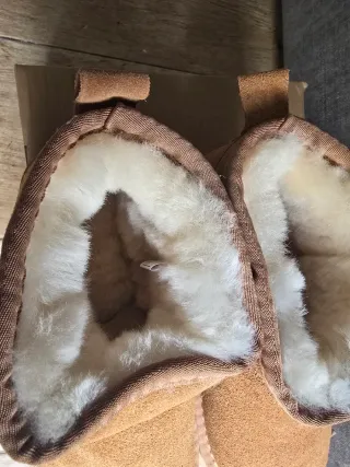 Botas UGG Beige/Marrón Talla [Talla]