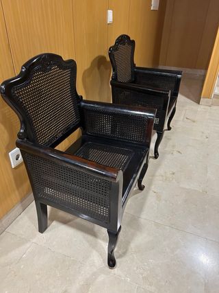 Pareja de sillones clásicos de rejilla