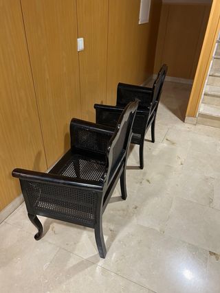 Pareja de sillones clásicos de rejilla