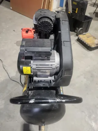 Compresor de aire NUAIR HP 3 Lt. 100