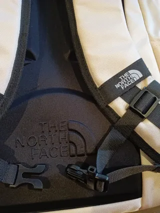 Mochila The North Face Beige y Negra