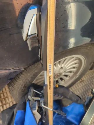 Esquís Elan con fijaciones Marker