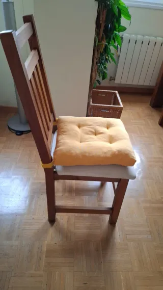 Mesa comedor madera y cristal + 6 sillas rústicas