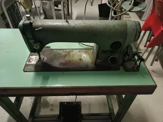 Máquina de coser Refrey