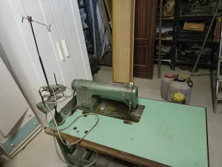 Máquina de coser Refrey