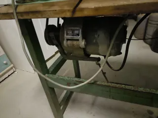 Máquina de coser Refrey