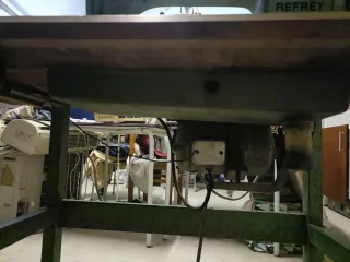 Máquina de coser Refrey