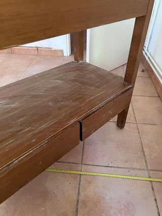 Mueble de baño con lavabo y encimera