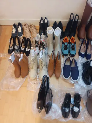 Lote de zapatillas y zapatos