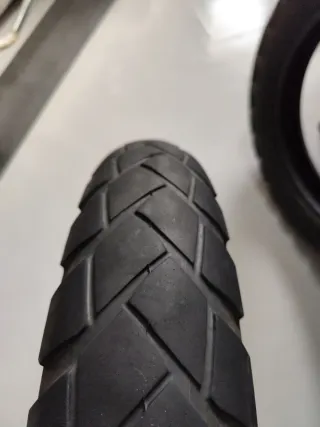 Neumático delantero y trasero  Metzeler Tourance