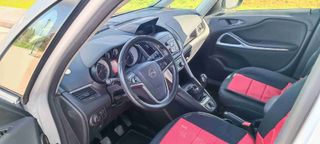 Opel Zafira Tourer 2016