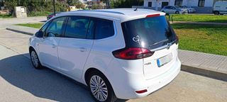 Opel Zafira Tourer 2016