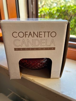 Portacandele profumato in vetro rosso