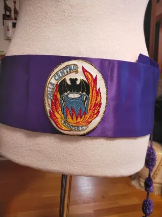 Fajín morado fallero