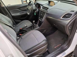 Opel Mokka 136cv, navegador, 6 vel , cámara,  18"