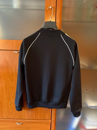 Chaqueta deportiva Adidas negra