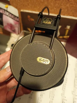 Auriculares AKG K501