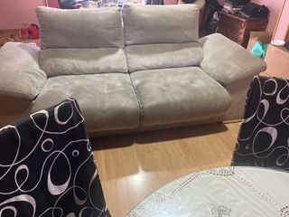 Sofá 3+2 plazas tela y madera con puf incluidos