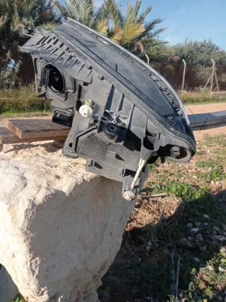 Faro Delantero Derecho Volkswagen Touareg III