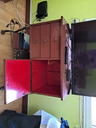 Mueble TV madera para restaurar