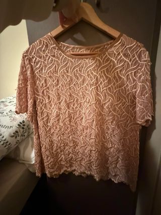 Blusa rosa empolvado con bordado