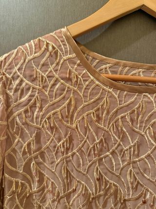 Blusa rosa empolvado con bordado