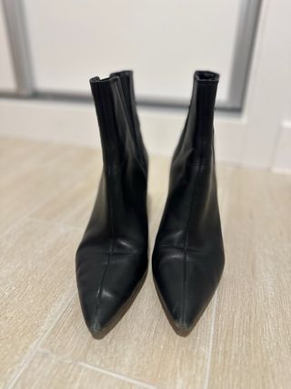 Botines negros tacón metalizado zara
