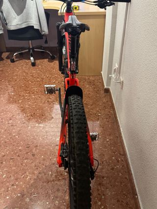 Bicicleta Giant Reign 2 + Portabicis Thule