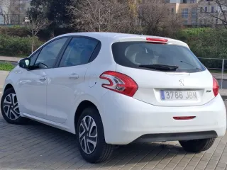 ✅️PEUGEOT 208 1.4 HDI 5-PUERTAS✅️