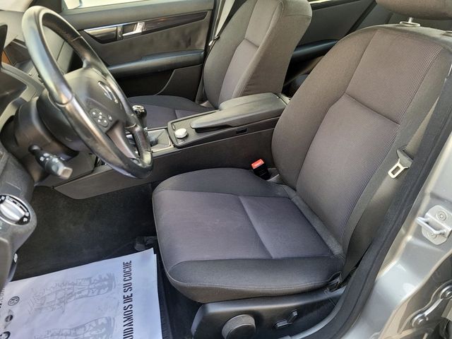 MB C 180 K, 156cv, único prop, 6 vel, espejos abat