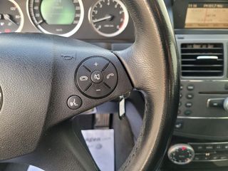 MB C 180 K, 156cv, único prop, 6 vel, espejos abat