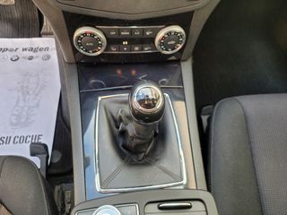 MB C 180 K, 156cv, único prop, 6 vel, espejos abat