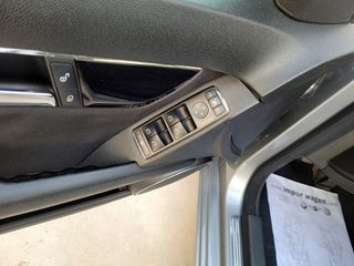 MB C 180 K, 156cv, único prop, 6 vel, espejos abat