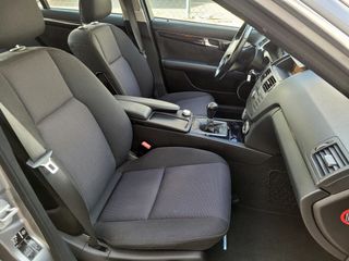 MB C 180 K, 156cv, único prop, 6 vel, espejos abat