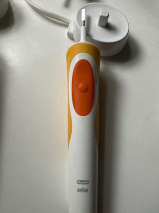 Cepillos Eléctricos Oral B + Recambio