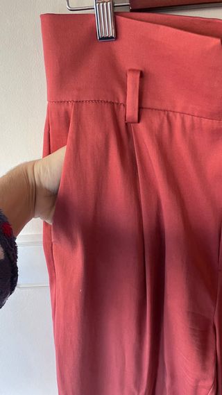 Pantalón de traje burdeos