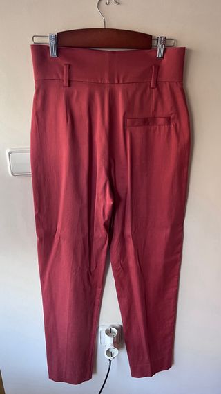 Pantalón de traje burdeos