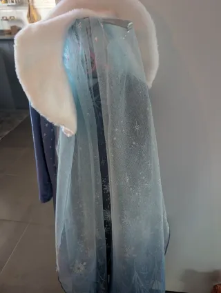Vestido Frozen con capa talla 5 - 6