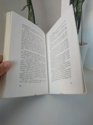 Libro universitario  Introduzione al futuro