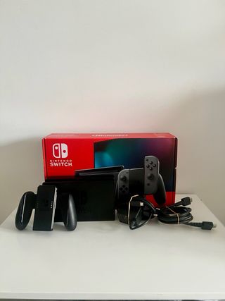 Lote Nintendo Switch V2 + Accesorios
