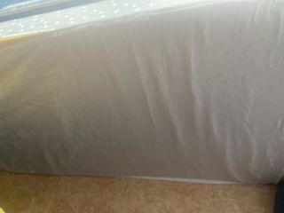 2 colchones- 1 muelles y otro espuma fierte