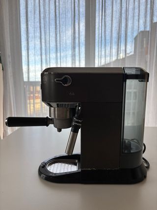 Cafetera DeLonghi Dedica EC685.M (A REPARAR)