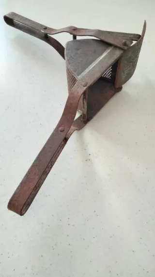 Prensa manual de hierro