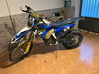 Husqvarna 350 FE Enduro Moto