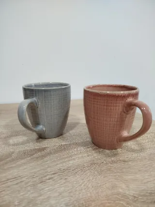 Juego 3 Tazas y dos tazas grandes