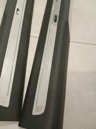 Umbrales Iluminados VW Tiguan R-Line 5NA