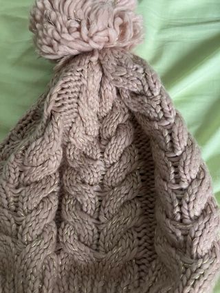 Gorro lana rosa palo con pompom