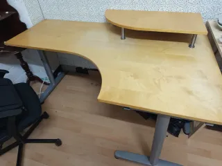 Escritorio en L madera y metal