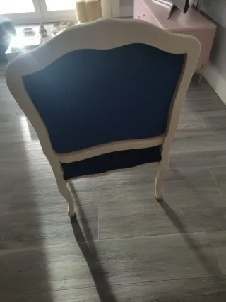 2 Sillones de terciopelo azul y madera