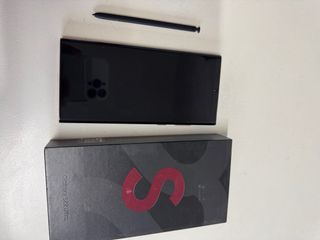 Samsung Galaxy S22 Ultra 256GB Morado